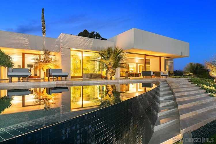 16528 Los Barbos Rancho Santa Fe, CA 92067