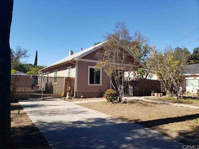 1947 N Marengo Ave Pasadena, CA 91103