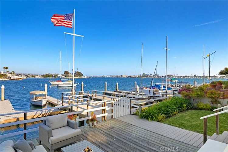 2732 Bayshore Dr Newport Beach, CA 92663