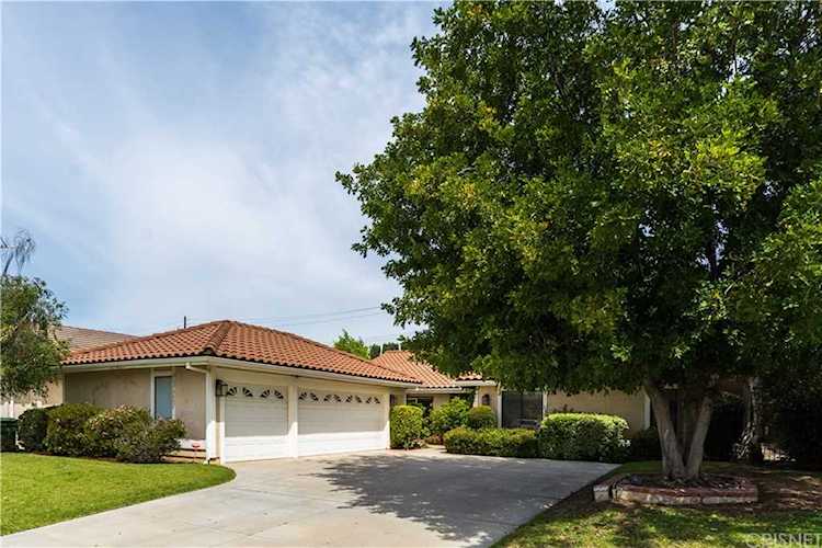 23427 Blythe St West Hills, CA 91304