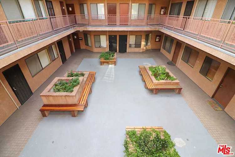 424 S Westmoreland Ave #209 Los Angeles, CA 90020
