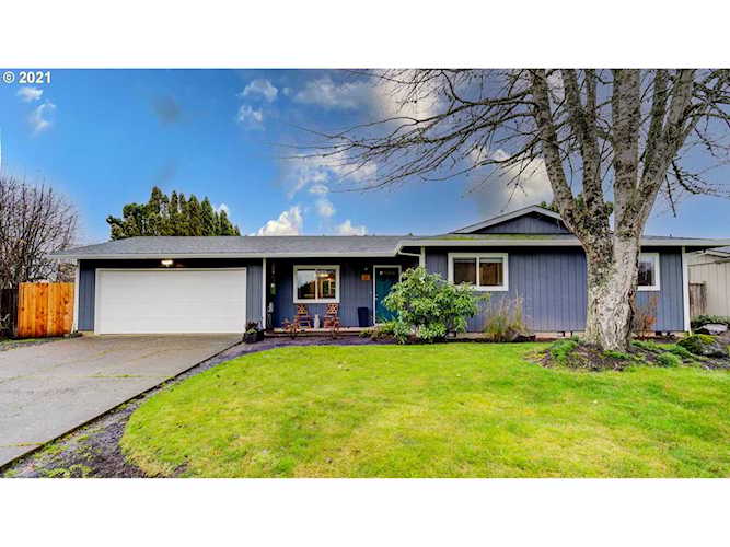712 SW Cypress St Mcminnville, OR 97128