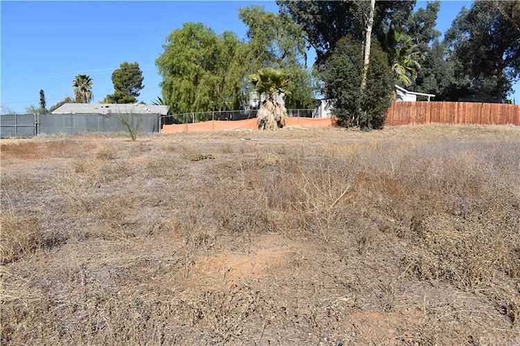 53 Wells Place Menifee, CA 92587