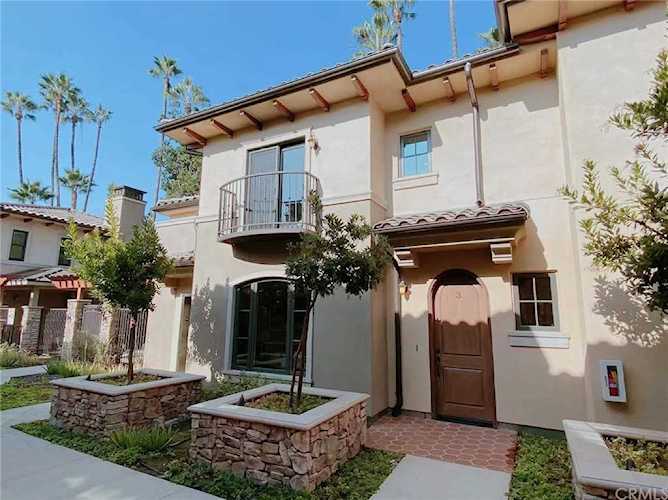 158 S Sierra Madre Blvd #3 Pasadena, CA 91107