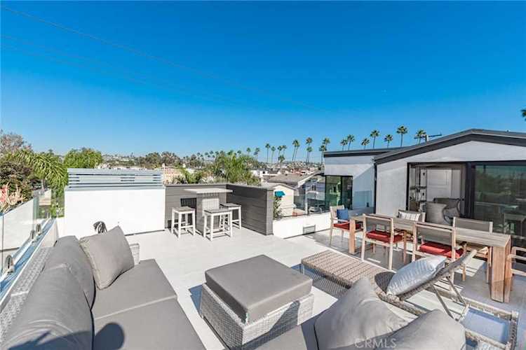 418 Fernleaf Ave Corona Del Mar, CA 92625