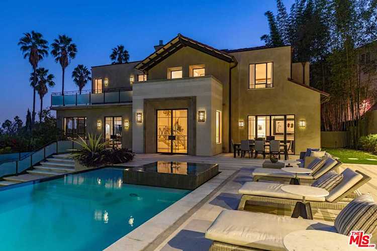 7801 Hillside Ave Los Angeles, CA 90046