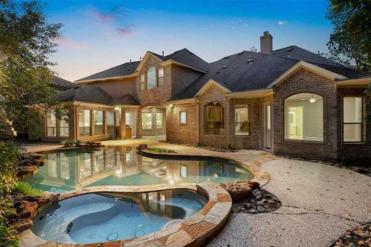 19 Hunnewell Way The Woodlands, TX 77382