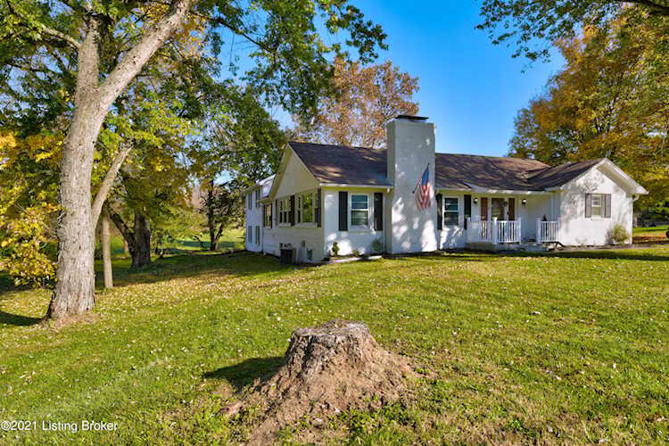 5715 Cooper Chapel Rd Louisville, KY 40229 MLS 1600411