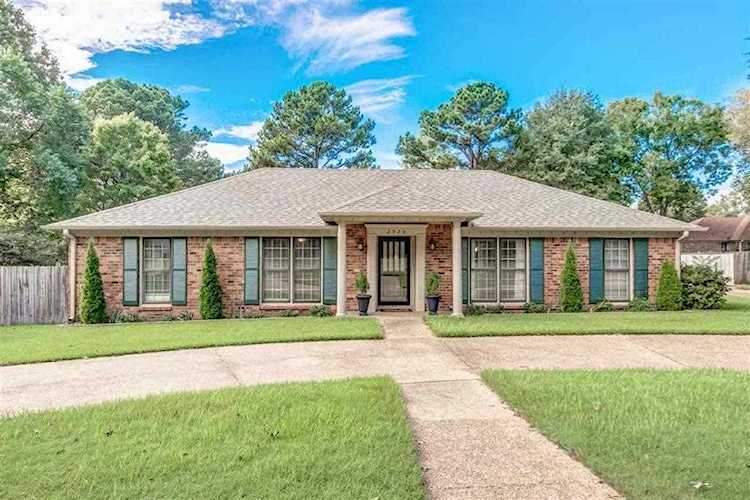 2925 Hacks Cross Rd Germantown, TN 38138