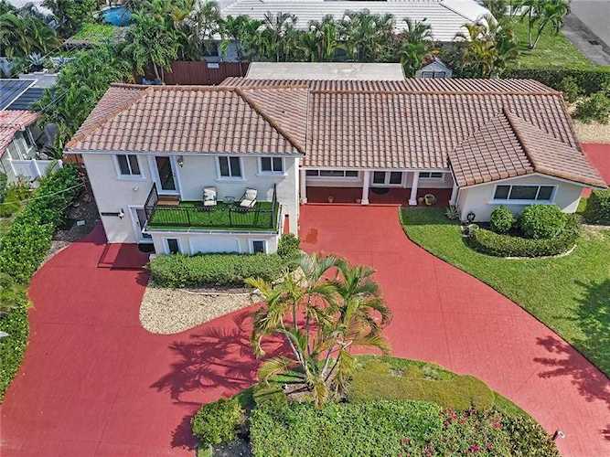 4420 E Tradewinds Ave Lauderdale By The Sea, FL 33308