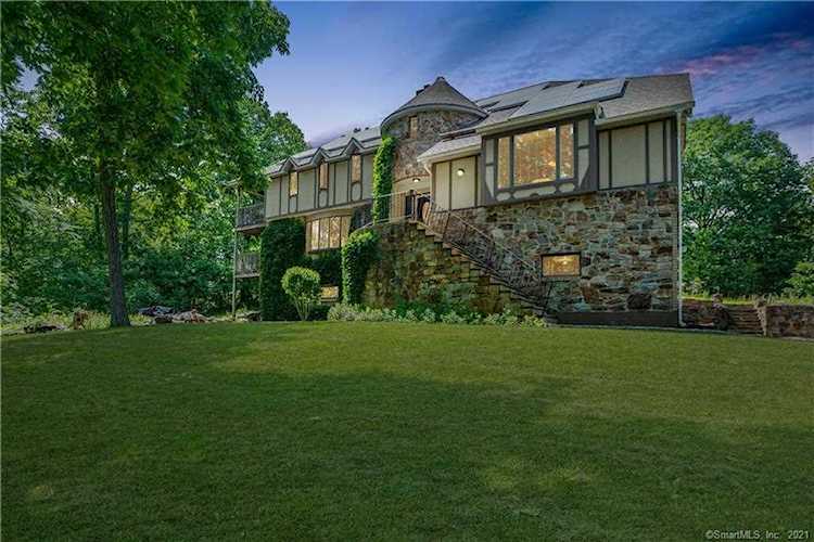 18 Roy Mountain Road Prospect, CT 06712