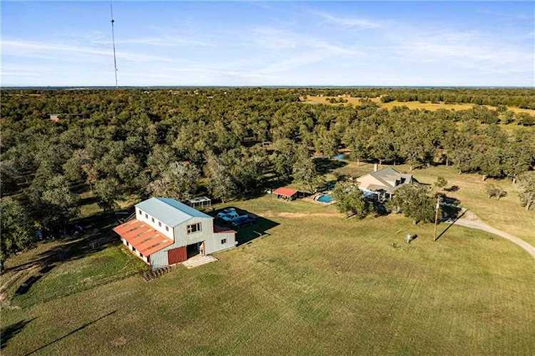 202 Greystone LN #A Cedar Creek, TX 78612