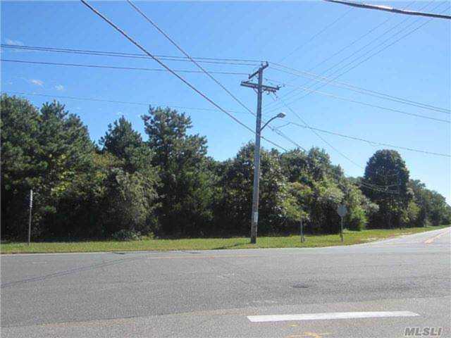 83 Montauk Highway Westhampton, NY 11977
