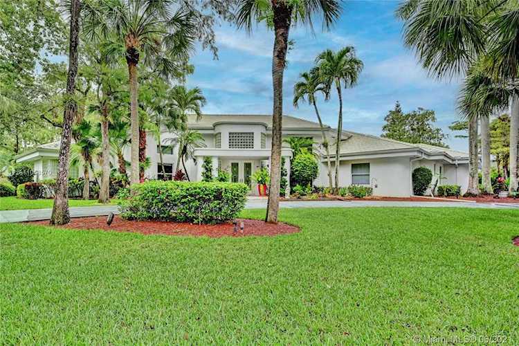 6631 NW 61st Ave Parkland, FL 33067