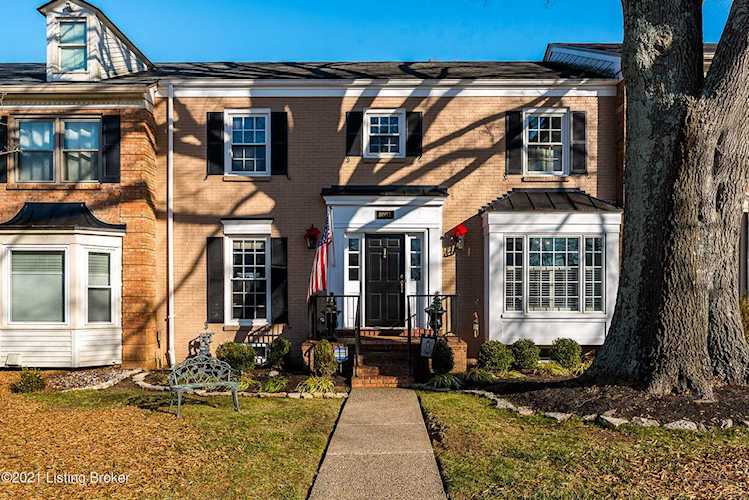 8003 Westover Dr Prospect, KY 40059