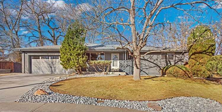 8872 W Louisiana Place Lakewood, CO 80232