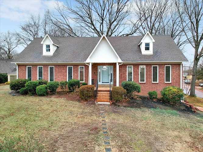 3997 Blue Spruce Cir Lakeland, TN 38002