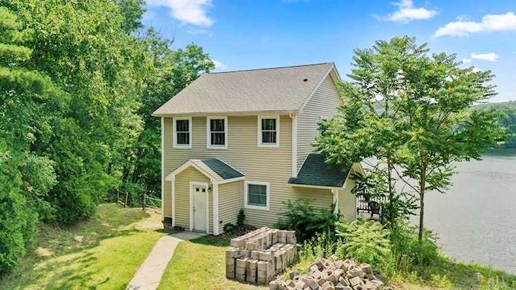 47 Lear Street Shrewsbury, MA 01545