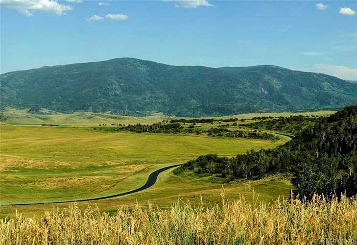 31375 Hunt Horse Ln Steamboat Springs, CO 80487