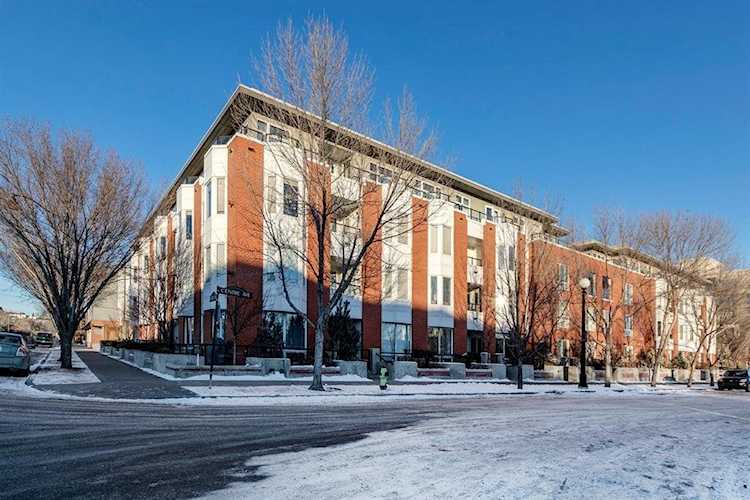 830 Centre Ave NE #408 Calgary, AB T3E 9C3
