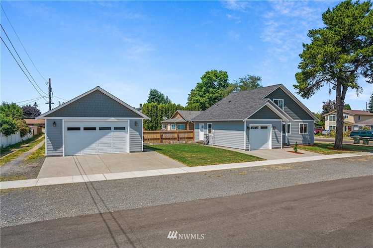 903 Atherton St Centralia, WA 98531