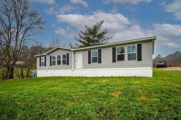 809 Patton Rd East Bernstadt, KY 40729 | MLS 20126474 Photo 1