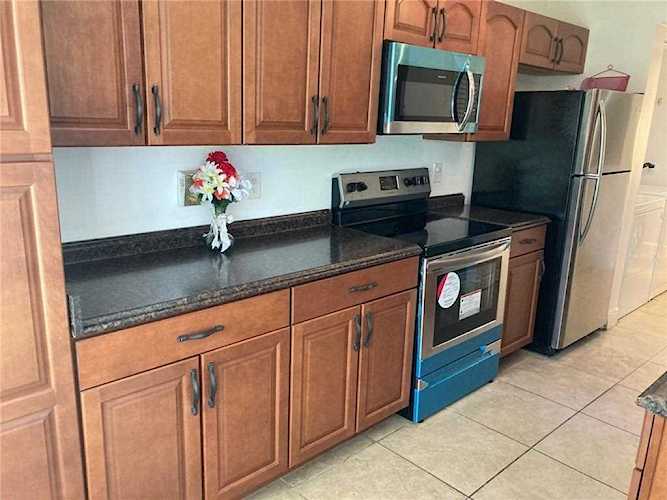 1141 NW 13th St #2 Boca Raton, FL 33486