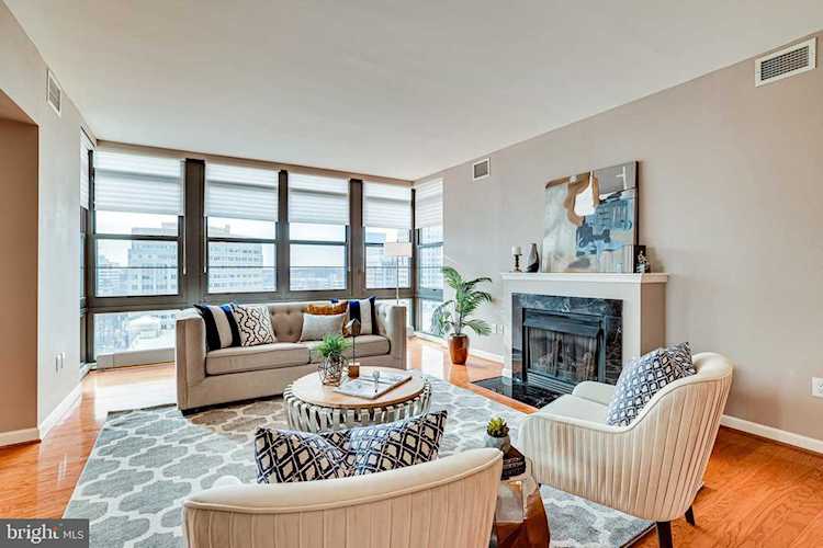 1830 Fountain Dr #1008 For Sale in Reston Photo 1