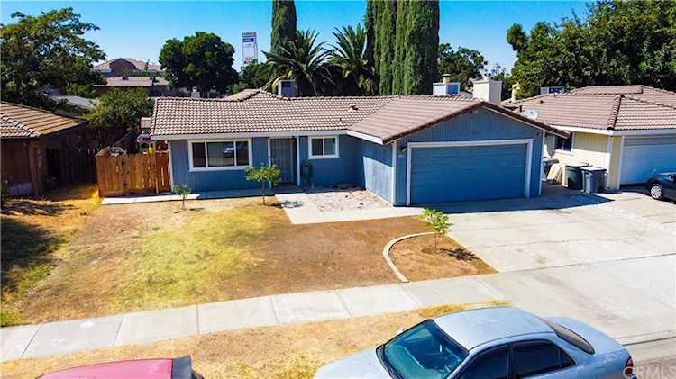 67 Sweetwater Ave Merced, CA 95341