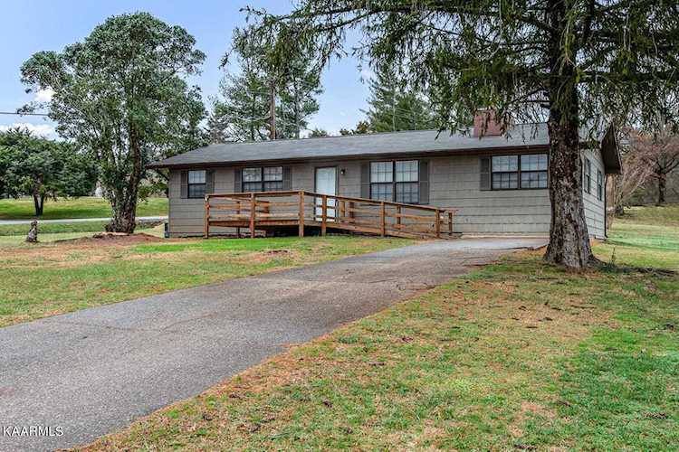 1746 Scott Dr Louisville, TN 37777