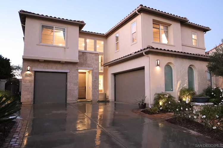 7079 Sitio Caliente Carlsbad, CA 92009