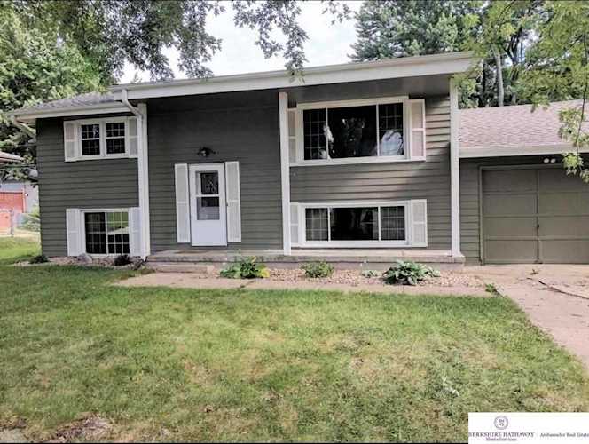 10934 Leavenworth St Omaha, NE 68154