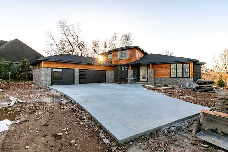 777 S Thornridge Dr Springfield, MO 65809