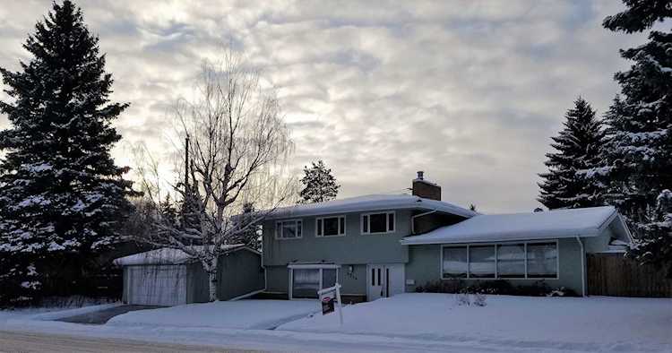 9024 140 Street Edmonton, AB T5R 0J8