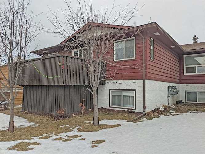 50 8 Ave SE #1 High River, AB T1V 1E8