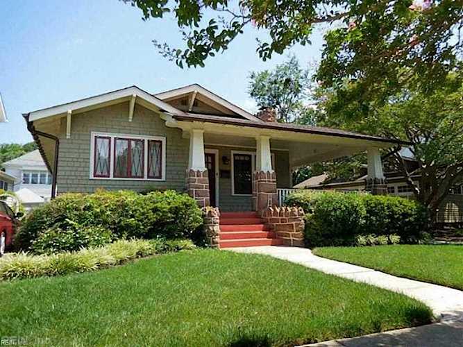 1118 Jamestown Cres Norfolk, VA 23508