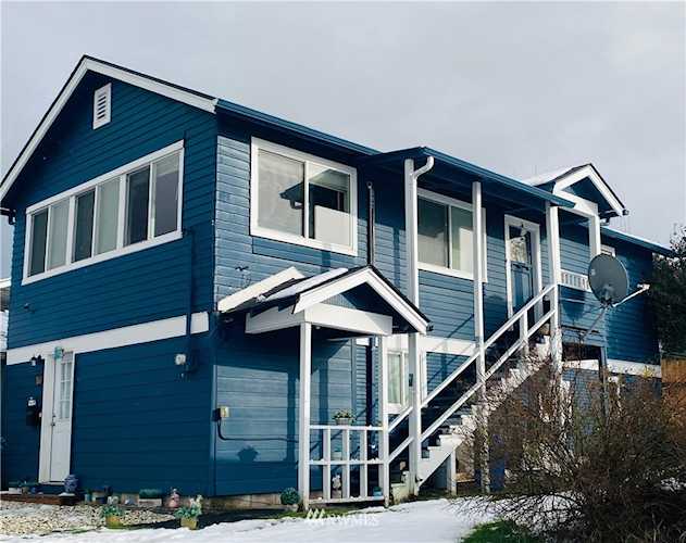160 Maple St Cathlamet, WA 98612