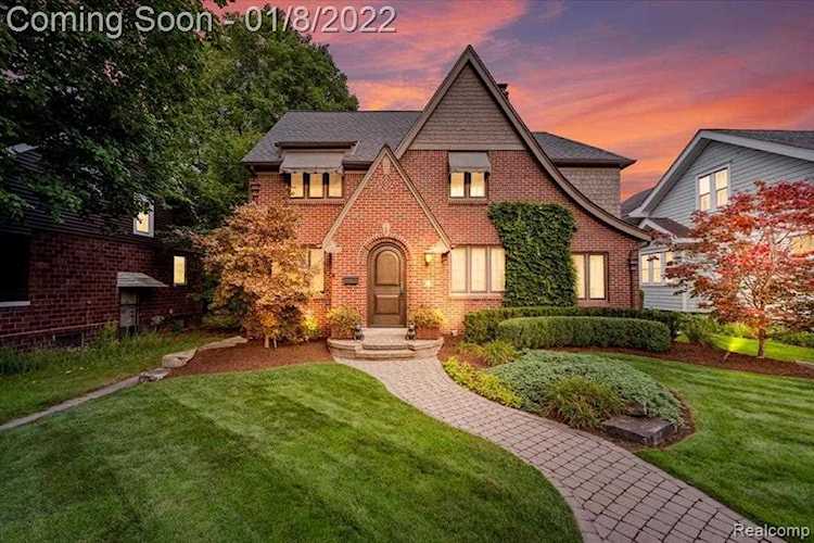 334 Wesley St Rochester, MI 48307