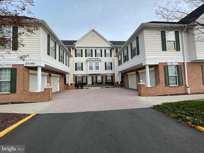 25340 Lake Mist Square #304 Chantilly, VA 20152