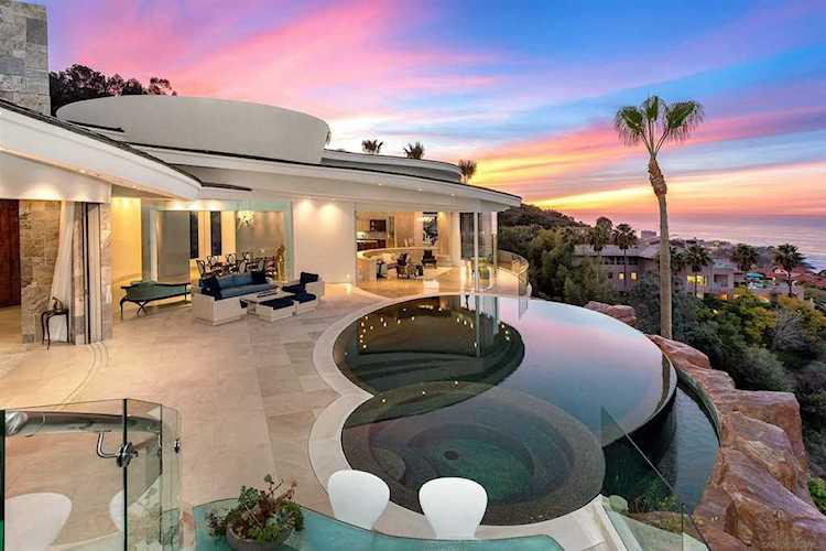 7455 Hillside Drive La Jolla, CA 92037