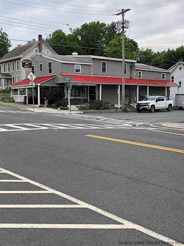 164 Main St New Paltz, NY 12561