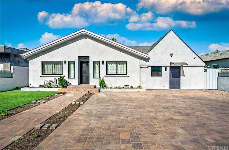 12427 Albers St Valley Village, CA 91607