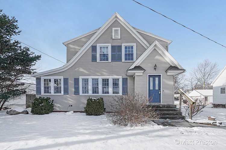 2721 SW Boulevard Dr Wyoming, MI 49519 | MLS 22000439 Photo 1