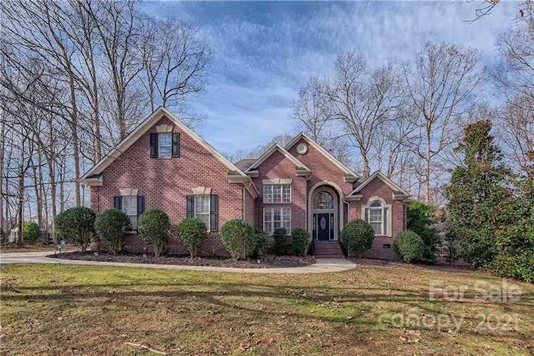 6762 Fox Ridge Circle Davidson, NC 28036