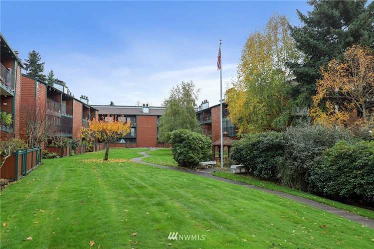 7312 N Skyview Ln #J303 Tacoma, WA 98406