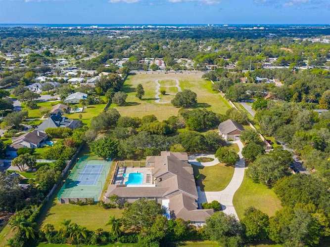 3736 Meridale Rd Sarasota, FL 34238