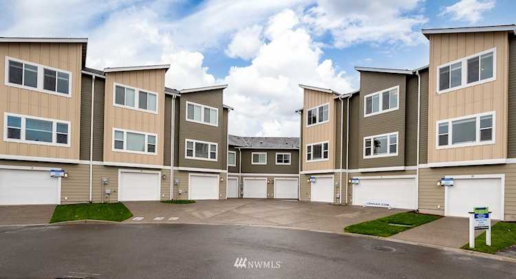 17535 110th Ave E #E Puyallup, WA 98374