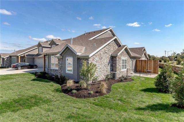 6533 Barth Rd Shawnee, KS 66226 | MLS 2360255 Photo 1