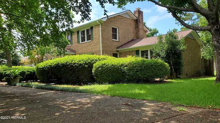 Home For Sale At 642 Robert E Lee Drive, Wilmington NC 28412 $450,000 Photo 1