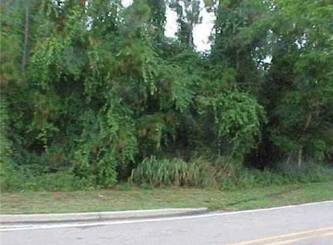 101 SE Dwight Avenue Port Saint Lucie, FL 34983 - MLS# R10727352 | BoyntonBeachRealEstate.com Photo 1